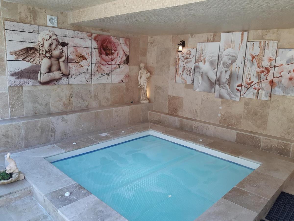 Chambres D'Hotes- Piscine, Spa, Tennis Belcodene Buitenkant foto